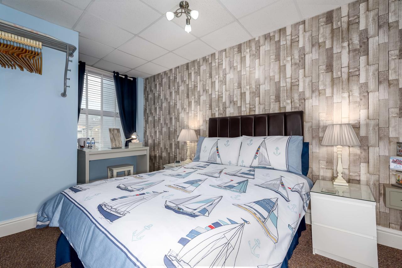 Гостевой дом By The Seaside 4*